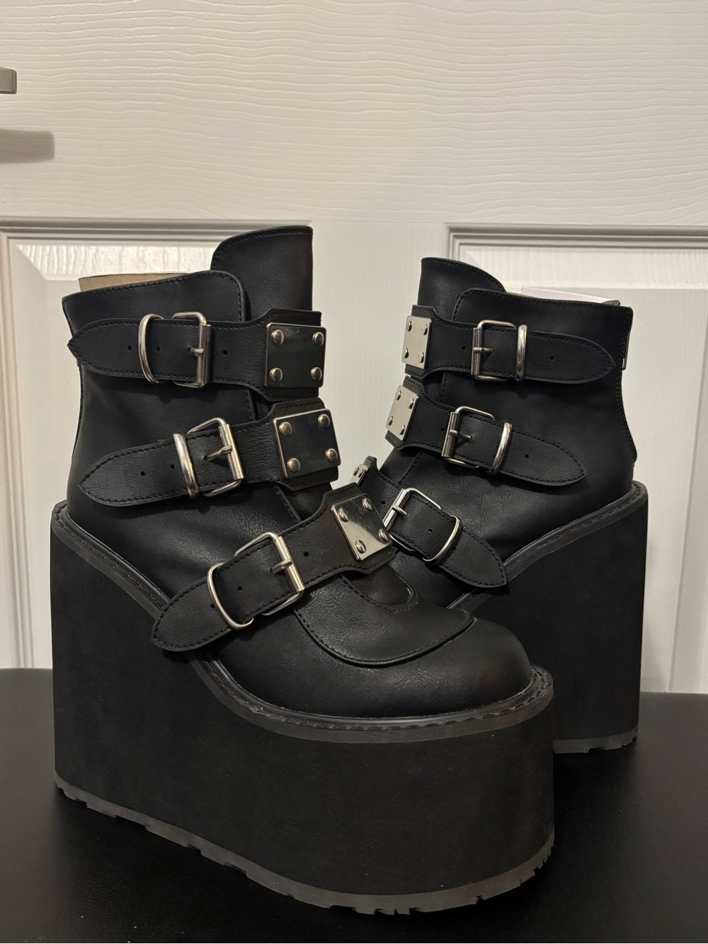 NWOB Demonia Swing-105 Matte Platform Ankle Boots